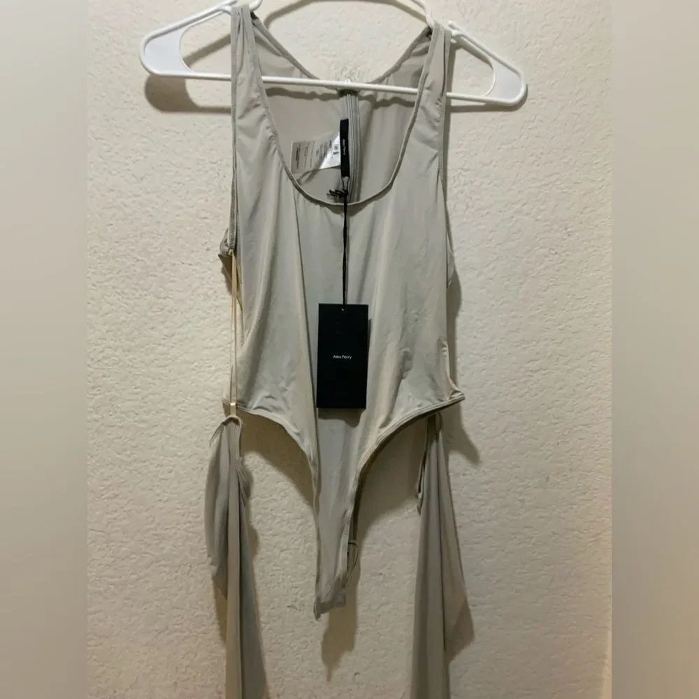 New NWT Alex Perry  blouse jersey singlet body suit with Gloves